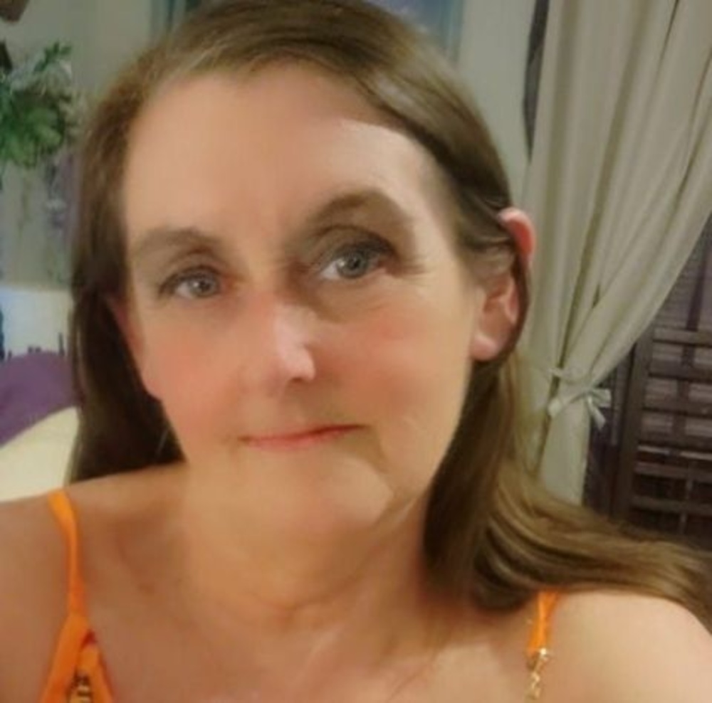 Meet your Posher, Connie